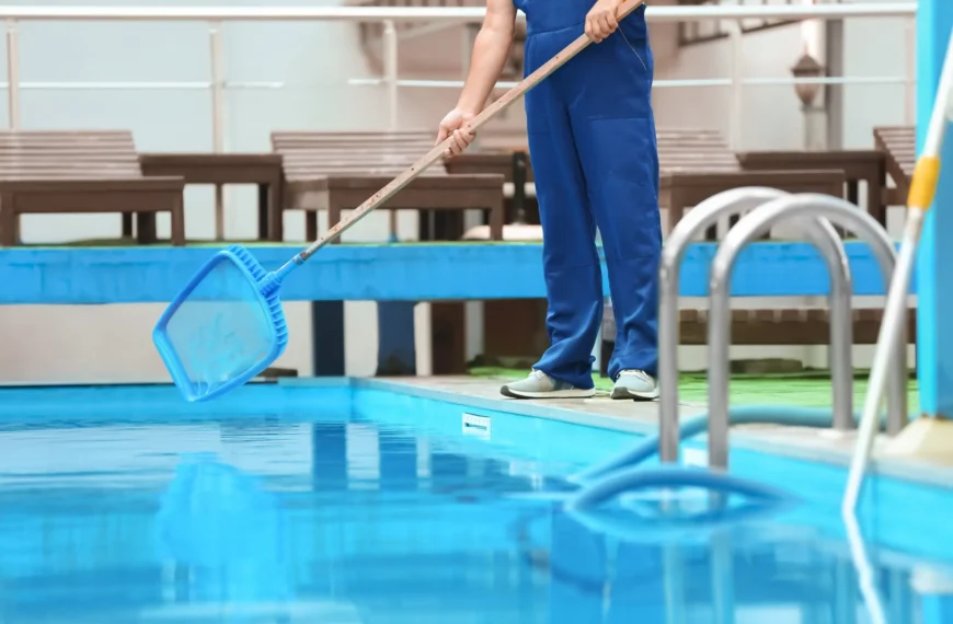 Top 5 Signs It’s Time to Hire a Professional Pool Cleaning Service